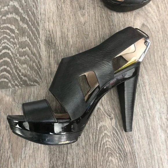 Michael Kor platform leather sandals - Picture 3 of 8